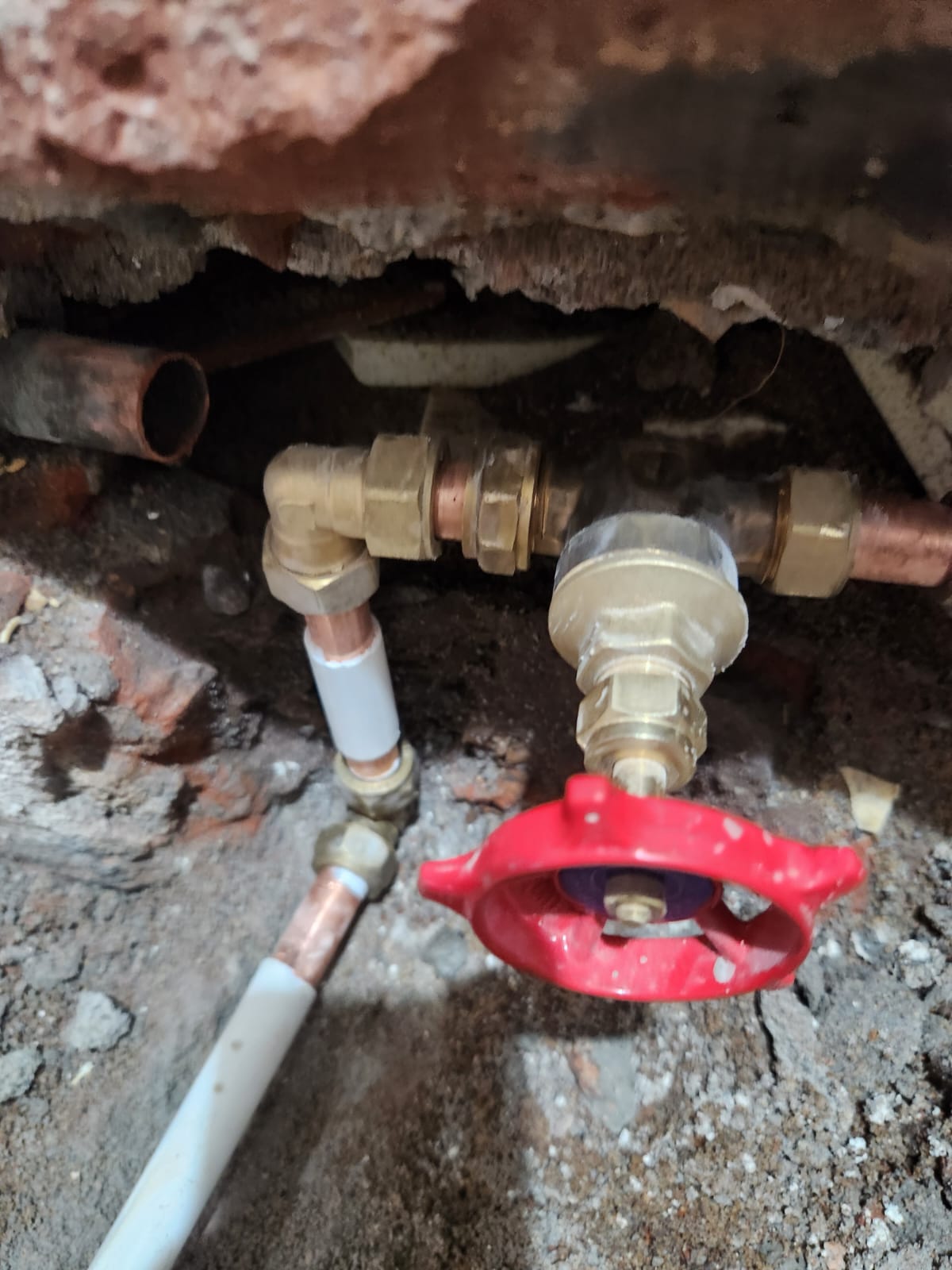 水管漏水維修工程