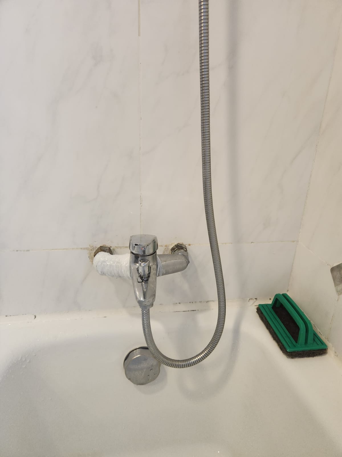 更換全新浴室水龍頭
