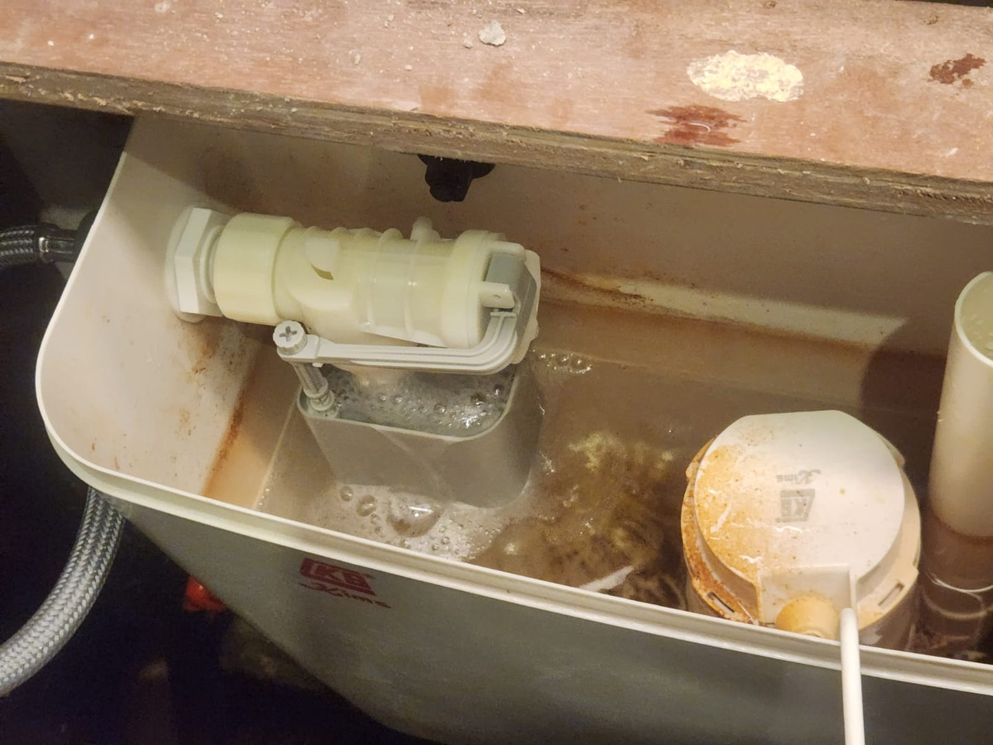 維修座廁及更換零件