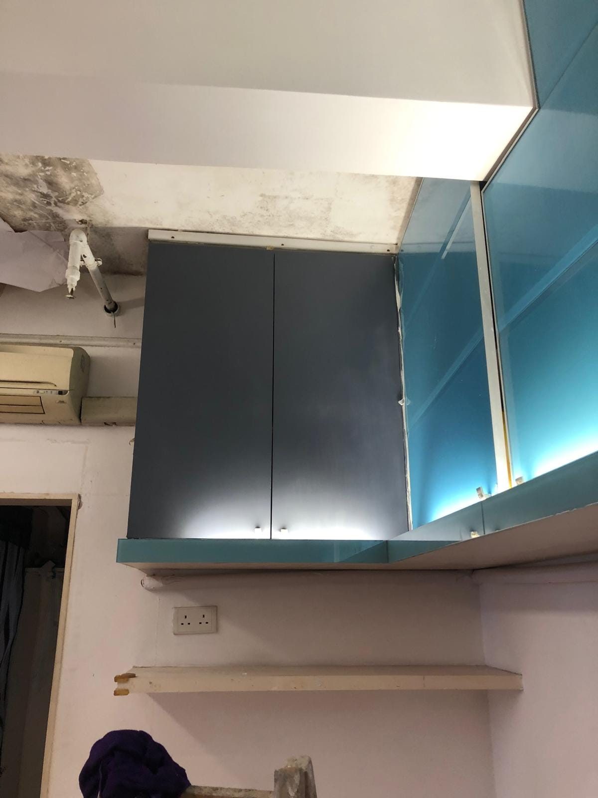 櫃門油漆翻新，專業施工耐用塗料